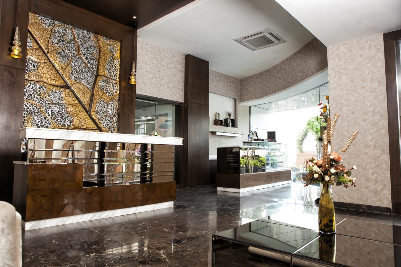 Hotel Gangakashi Нагпур Экстерьер фото